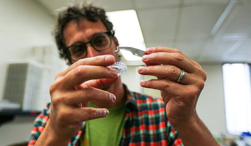 Brett Elderd in lab